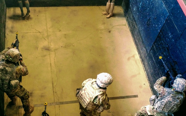 Illinois Guardsmen break barriers as team sport at Rising Thunder