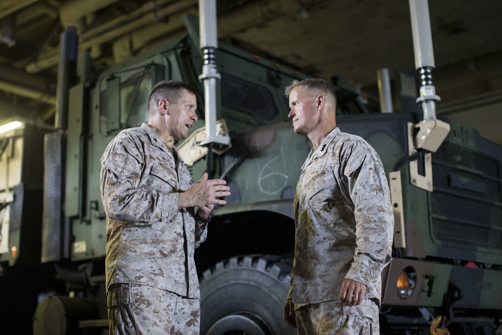 Lieutenant General Carl E. Mundy III Visits the USS Boxer and 11th MEU