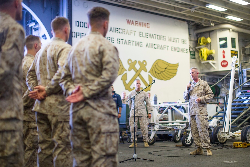 Lieutenant General Carl E. Mundy III Visits the USS Boxer and 11th MEU