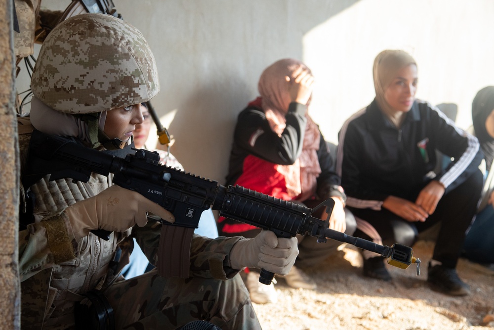 Quick-reaction FET shows off skills at EL19