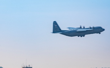 424th Air Base Squadron Conducts &quot;Landing Zone&quot; Training