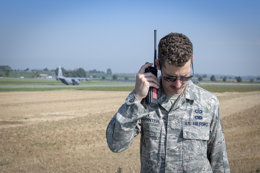 424th Air Base Squadron Conducts &quot;Landing Zone&quot; Training