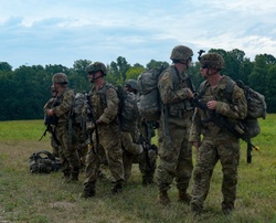 Indiana infantry battalion ends annual training with an air moblie extraction. [Image 1 of 8]