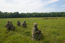 Indiana infantry battalion ends annual training with an air moblie extraction. [Image 8 of 8]