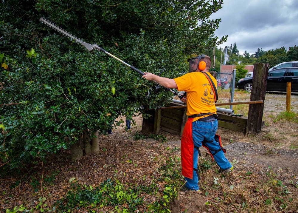 CPO Selectees Volunteer at Port Orchard Veterans Home