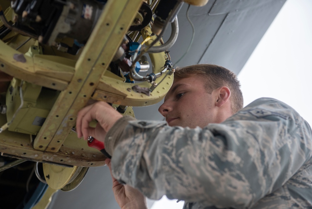 18th AMXS keeps 909th ARS flying during Red Flag-Alaska 19-3