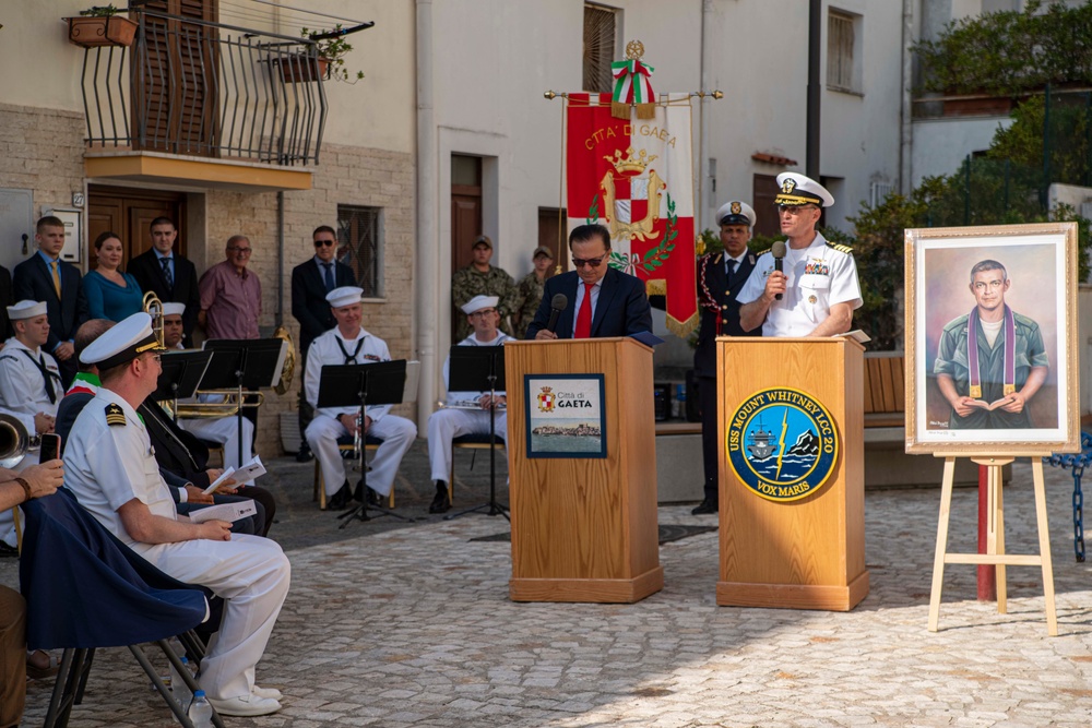 USS MOUNT WHITNEY HOLDS MEMORIAL SERVICE FOR CHAPLAIN LT. VINCENT CAPODANNO IN GAETA, ITALY