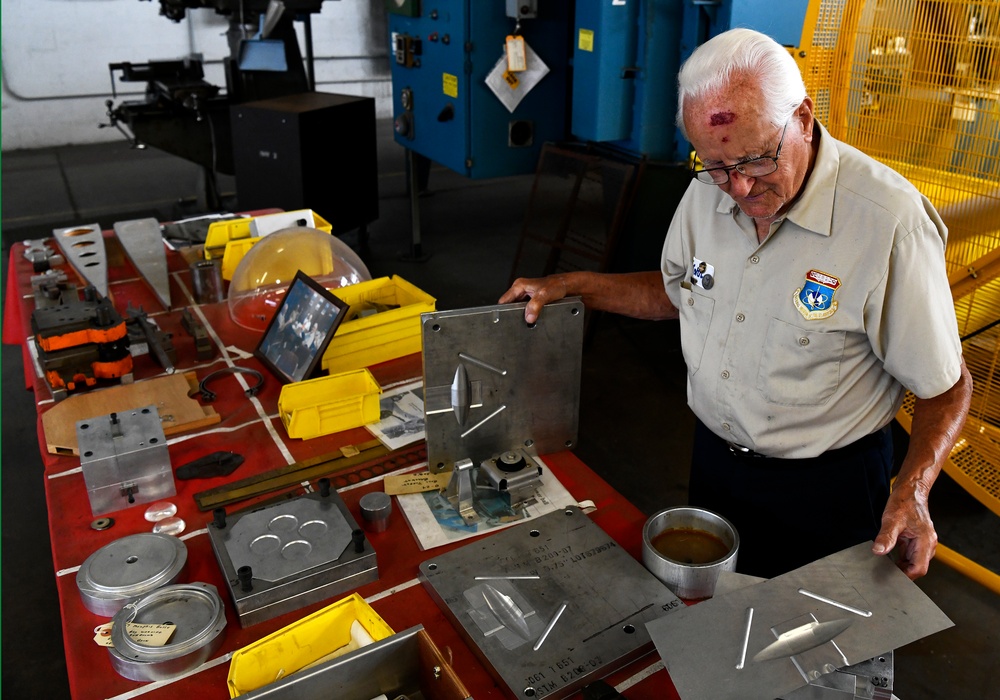 91-year-old restoration volunteer preserves service heritage