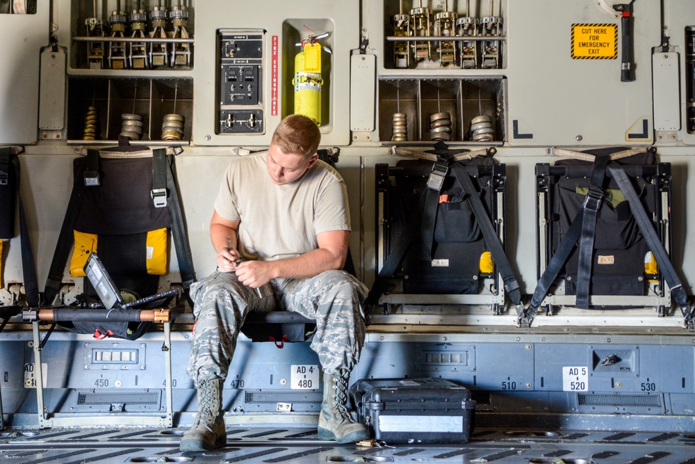 145th Airlift Wing's MXG Trains In The Land of the Midnight Sun