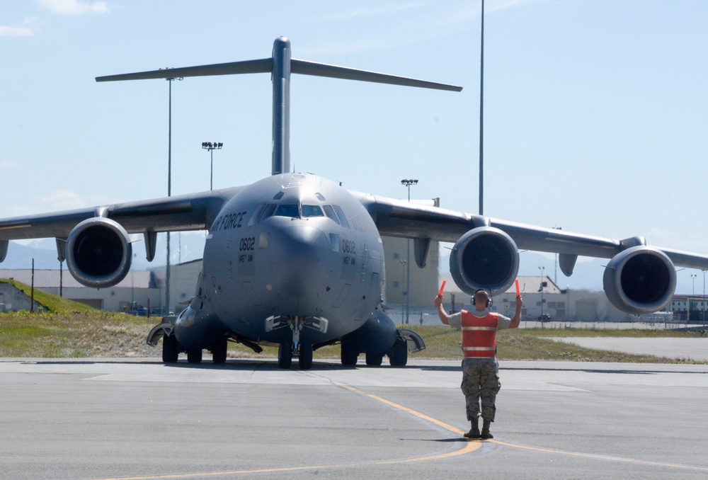 145th Airlift Wing's MXG Trains In The Land of the Midnight Sun