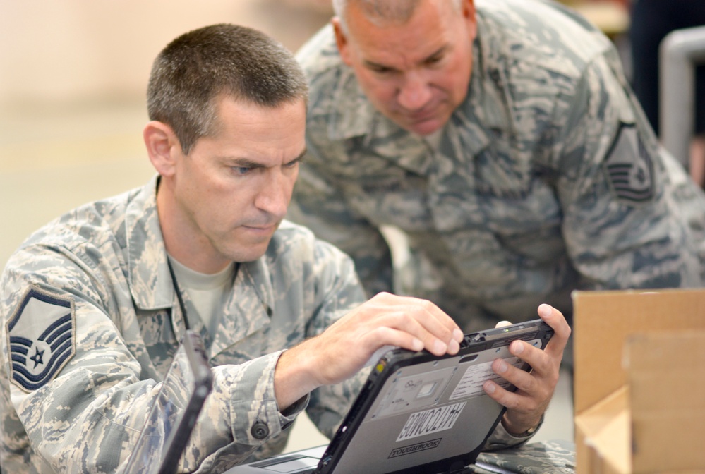 145th Airlift Wing's MXG Trains In The Land of the Midnight Sun