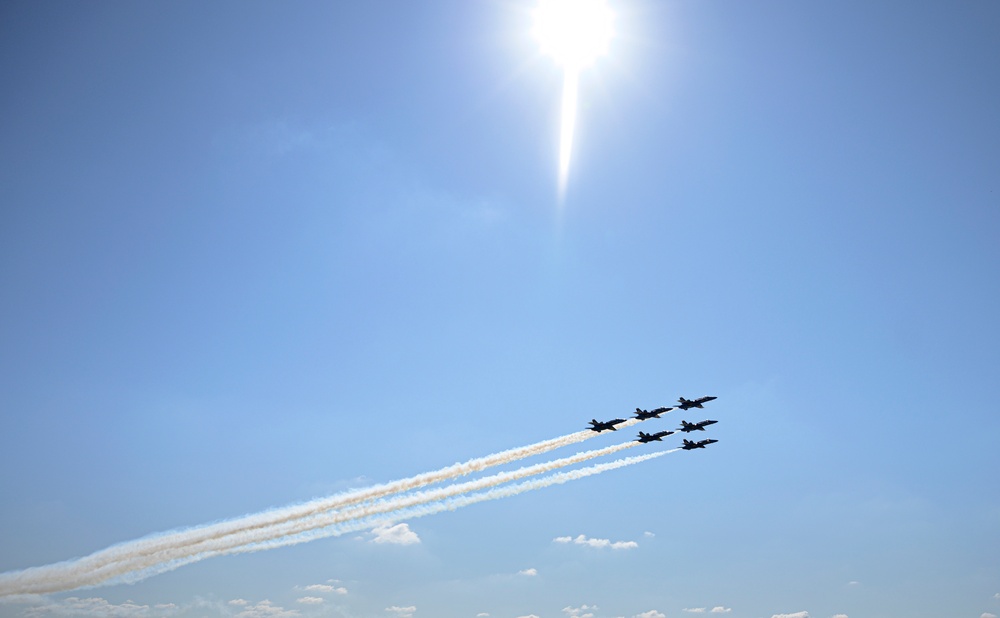 Blue Angels Arrive During St. Louis Navy Week