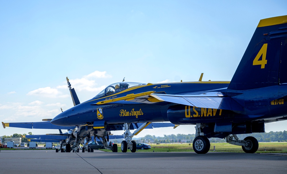 Blue Angels Arrive During St. Louis Navy Week