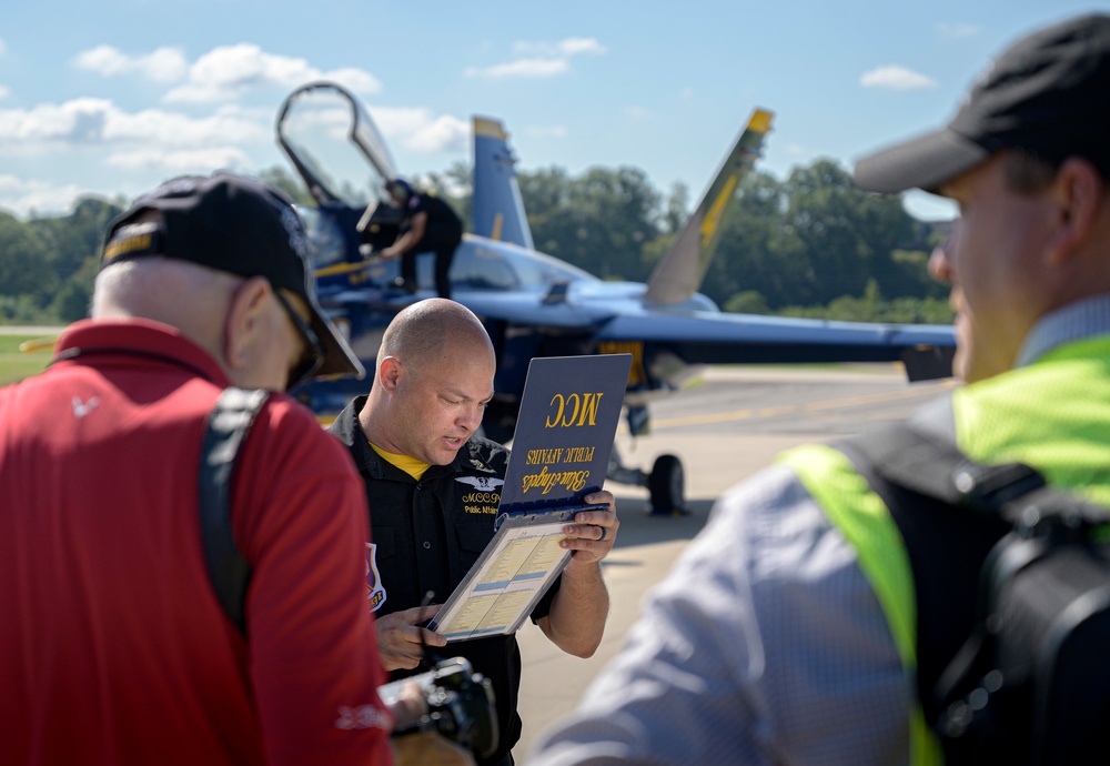 Blue Angels Arrive During St. Louis Navy Week