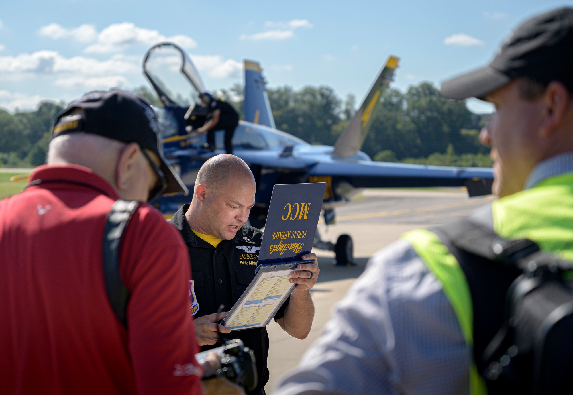 DVIDS - Images - St. Louis Blues Stanley Cup Meets U.S. Navy Blue Angels  [Image 2 of 7]