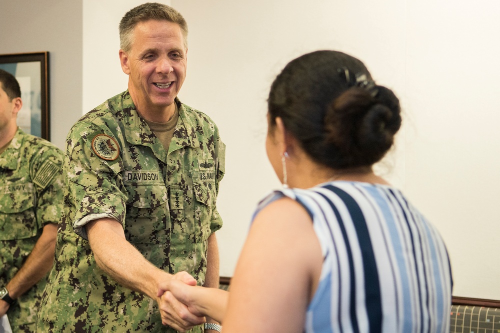 USINDOPACOM Commander meets with Pacific Island Journalism Tour