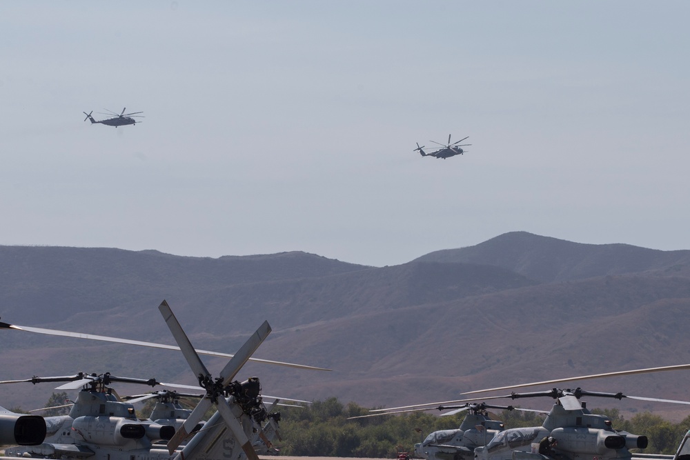 Camp Pendleton aviators conduct flight ops