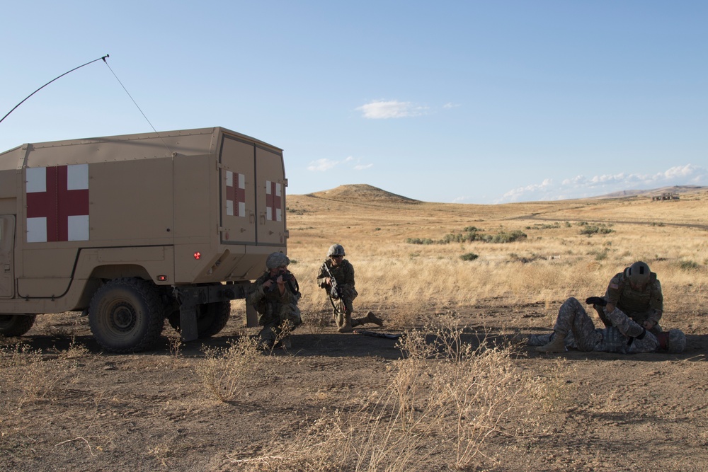 Guardsmen conduct medical evacuation training