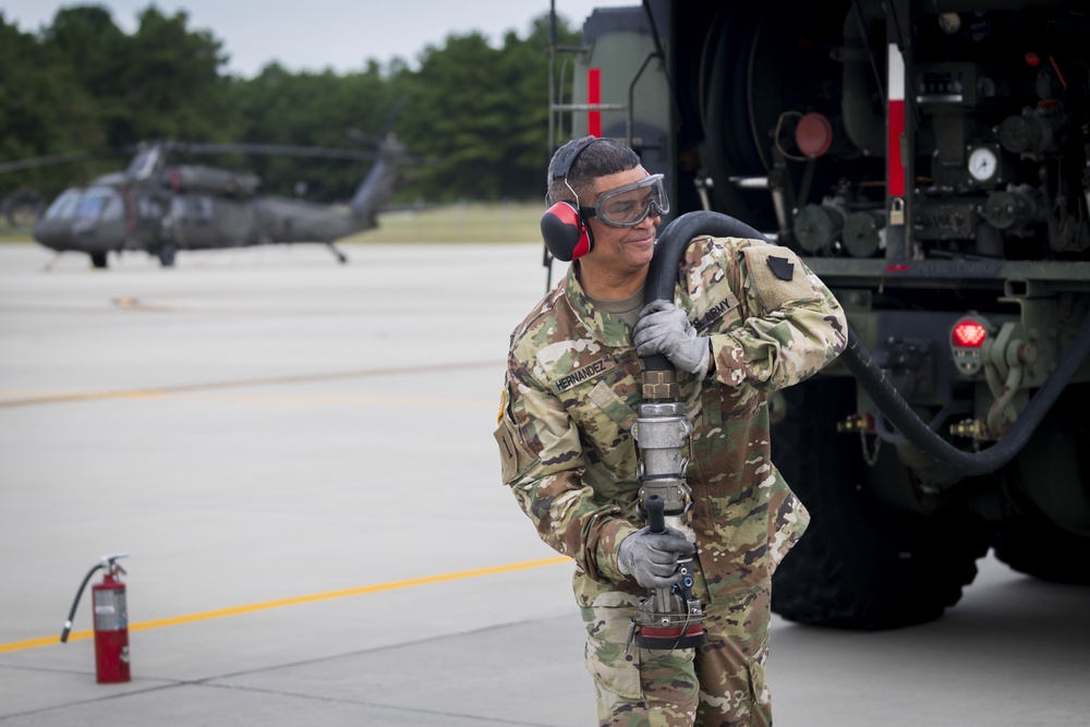 UH-60M refueling