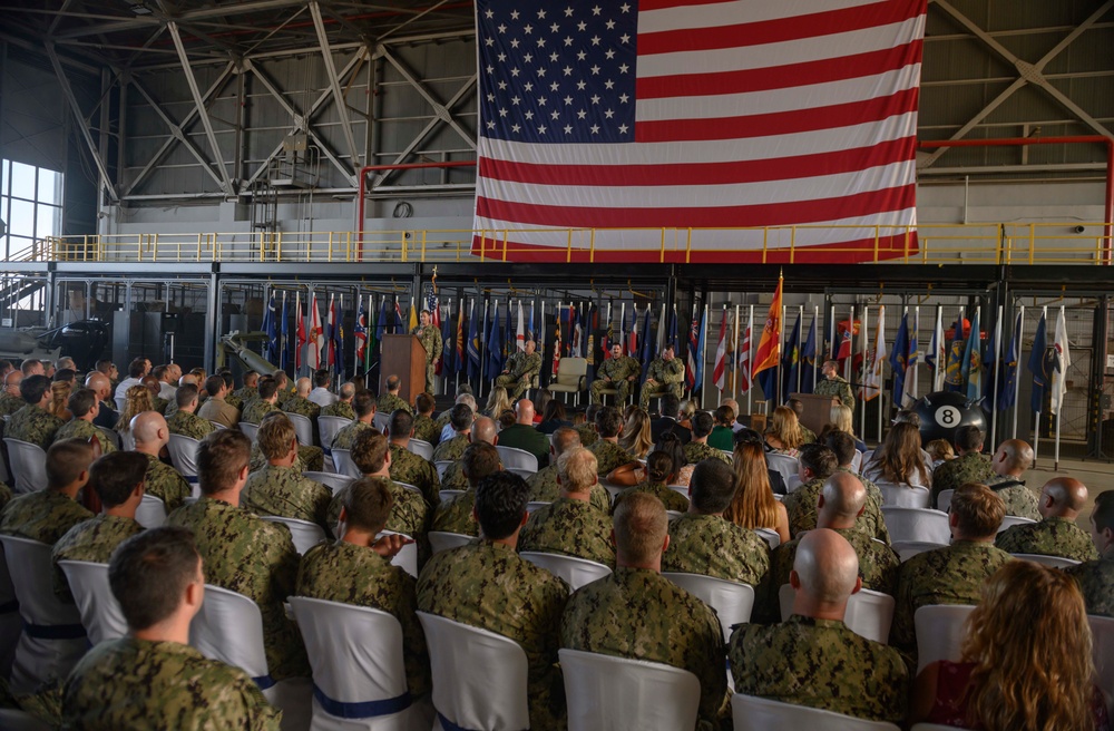 EODMU 8 Holds Change of Command