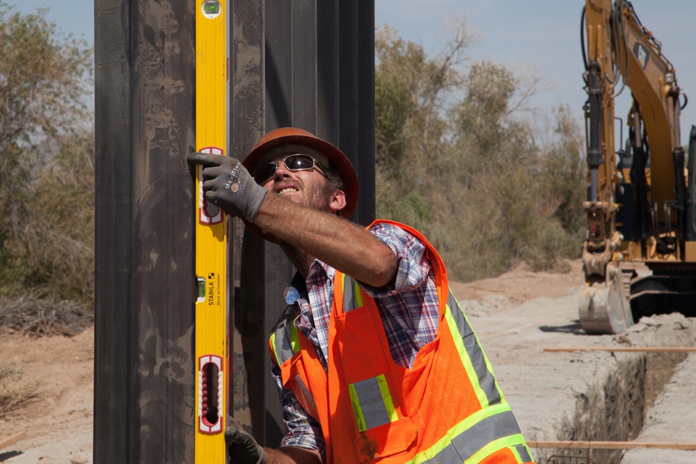 Task Force Barrier installs first panels at Yuma five mile