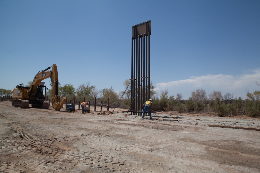 Task Force Barrier installs first panels at Yuma five mile