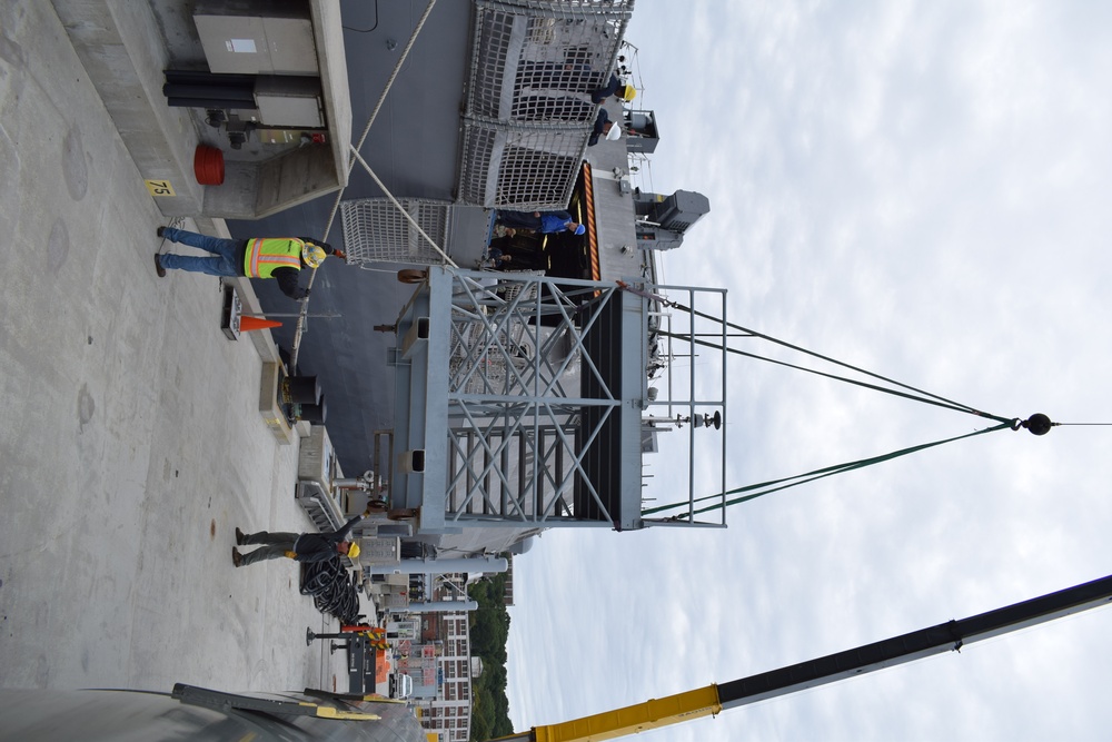 USS Billings Pulls into SUBASE New London