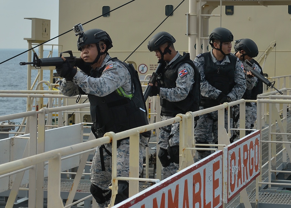 DVIDS - Images - U.S. and Royal Thai Navy conduct VBSS training as part ...