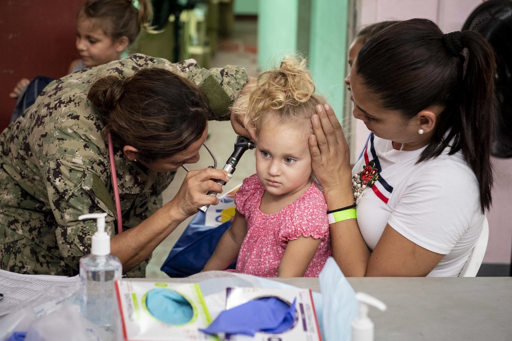 USNS Comfort visits Cedros, Trinidad