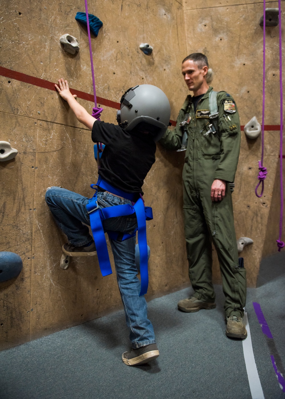 Idaho Air Guard Members Climb with Courageous Kids