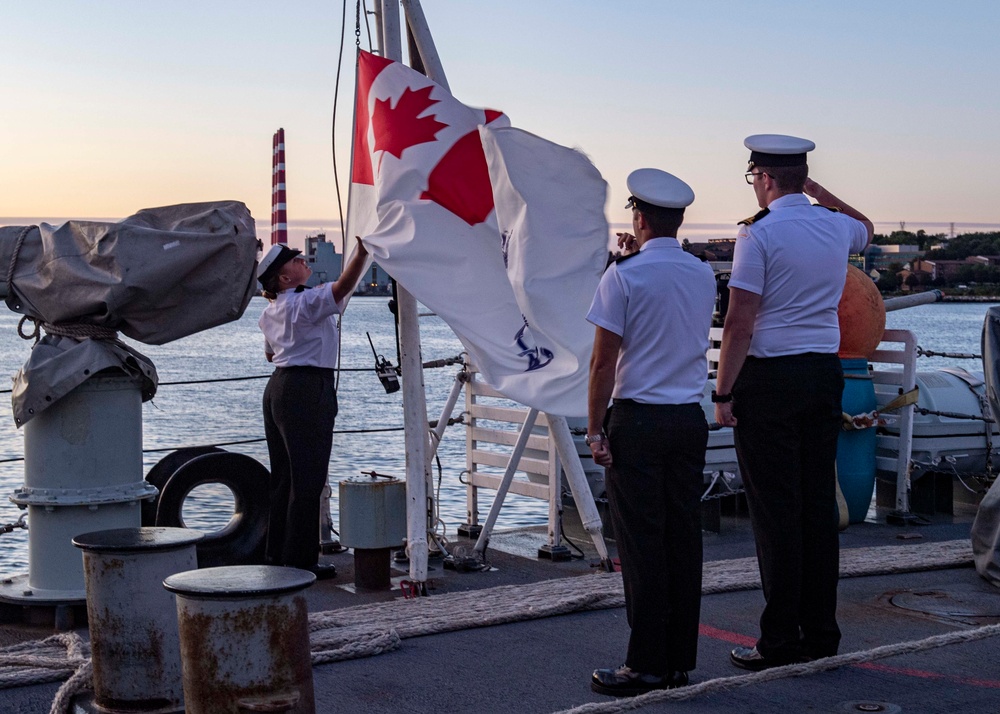 Dvids Images Royal Canadian Navy Sailors Lower Ensign [image 3 Of 7]