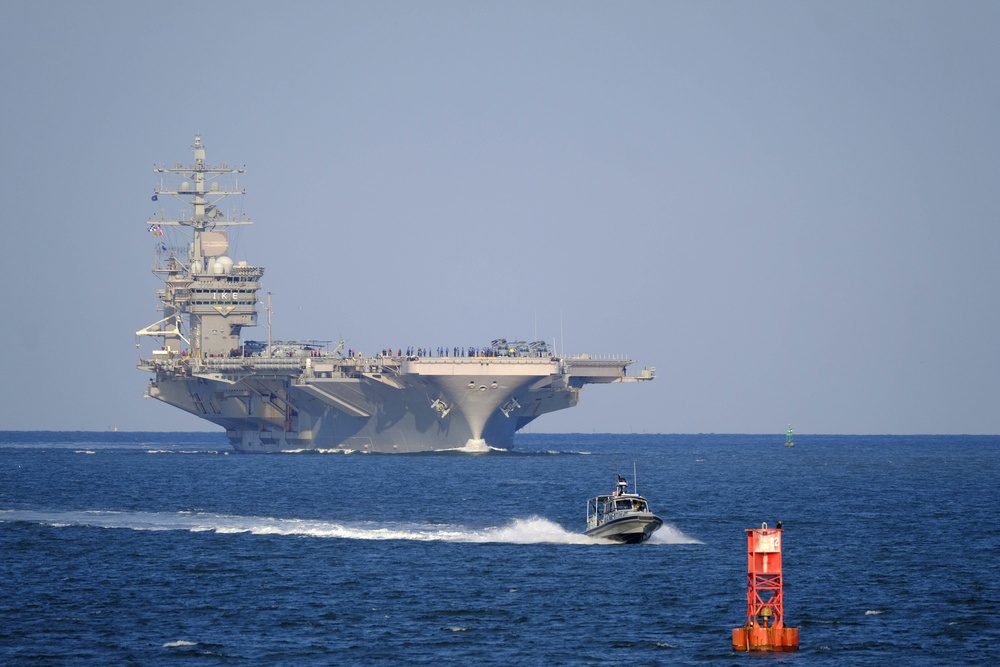 USS Dwight D. Eisenhower (CVN 69) returns to Norfolk from Hurricane Dorian Sortie