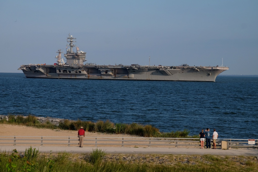 USS Dwight D. Eisenhower (CVN 69) returns to Norfolk from Hurricane Dorian Sortie