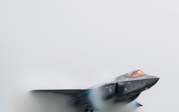 F-35 Demo Team brings Airpower to Canada