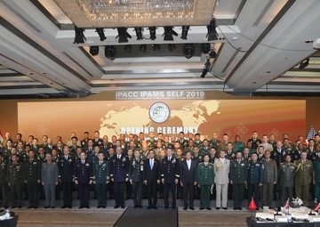 2019 IPACC/IPAMS/SELF Opening Ceremony Group Photo