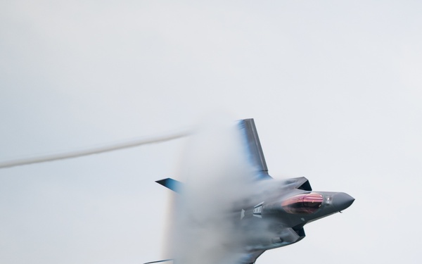 F-35 Demo Team brings Airpower to Canada
