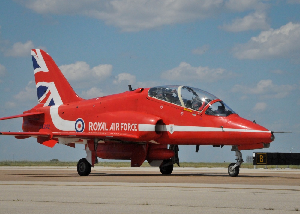 Red Arrows Arrive in Fort Worth