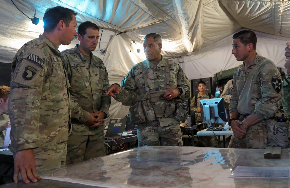 FORSCOM Commander meets with Lancer Brigade at NTC