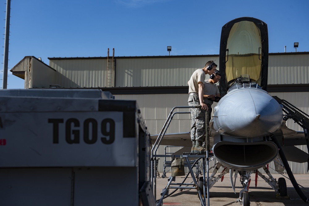 F-16 crew chief apprentice course