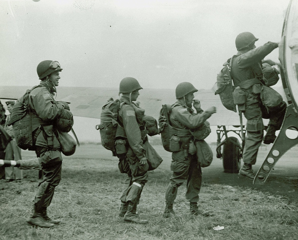 DVIDS - Images - paratroopers, World War II, Operation Market Garden,  Holland [Image 4 of 4]