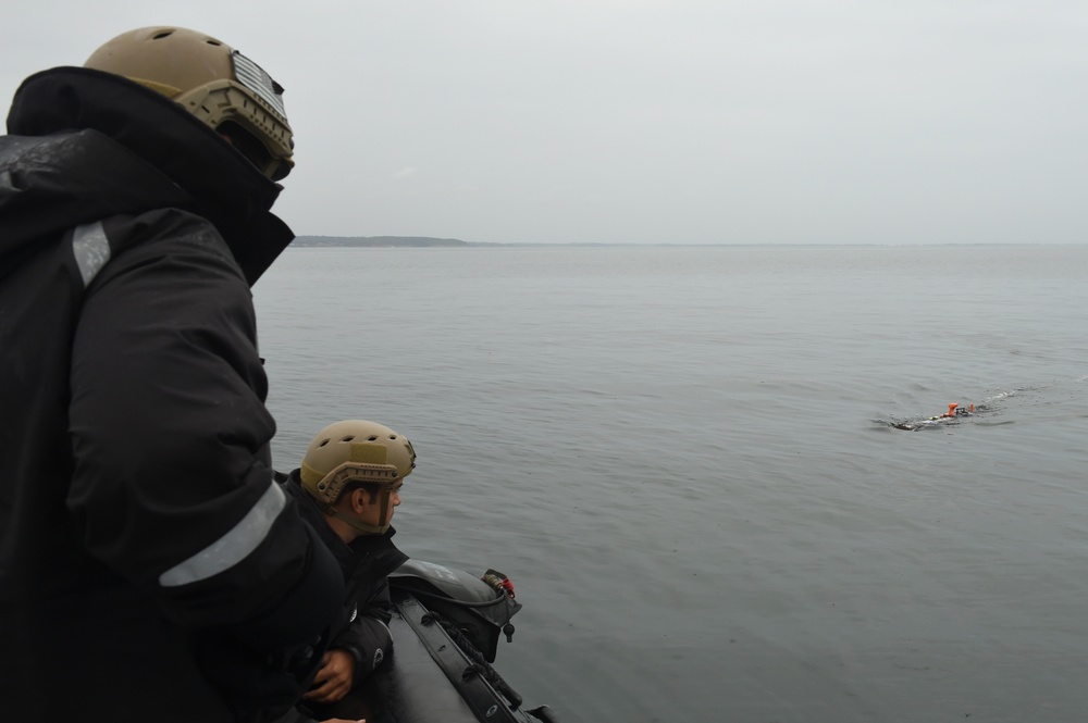 MDSU 2 Sailors Deploy UUVs During Exercise Northern Coasts 2019