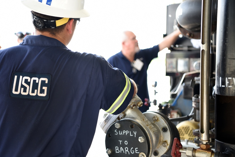 Coast Guard marine inspectors receive barge training in Channelview, Texas