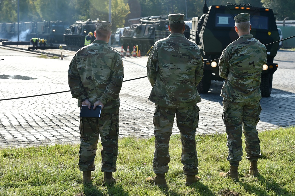 M270 MLRS arrive at 7th ATC