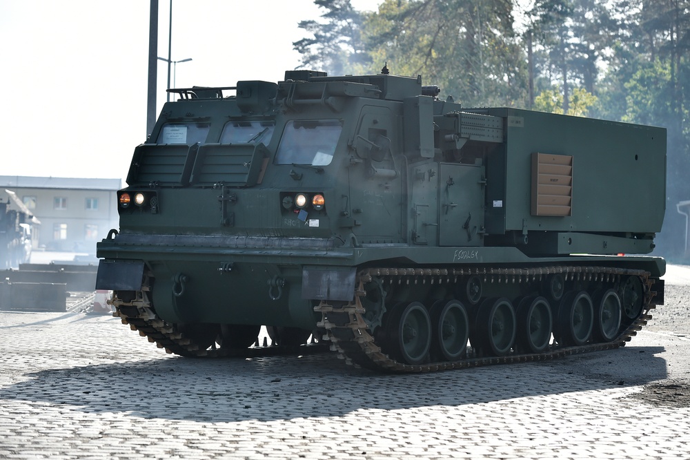 M270 MLRS arrive at 7th ATC