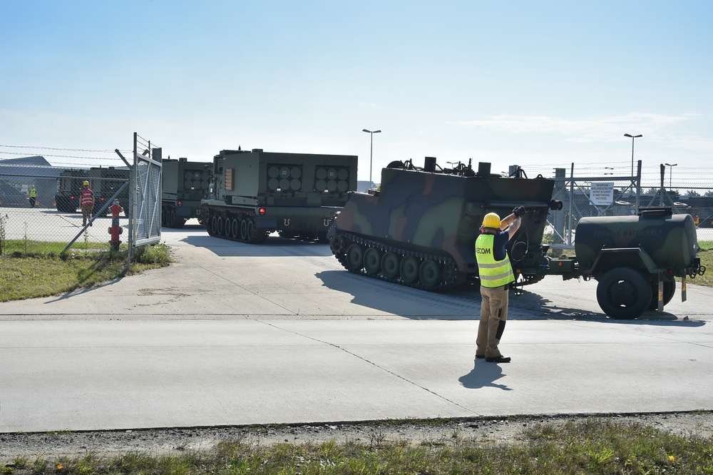 M270 MLRS arrive at 7th ATC