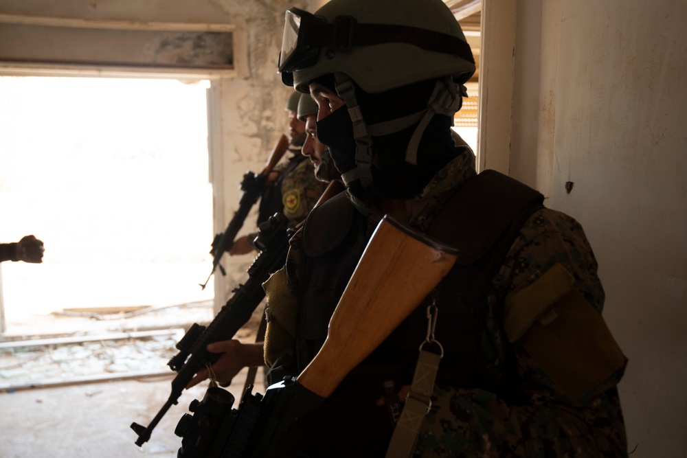 U.S. Forces instruct Syrian Democratic Forces commando cadets