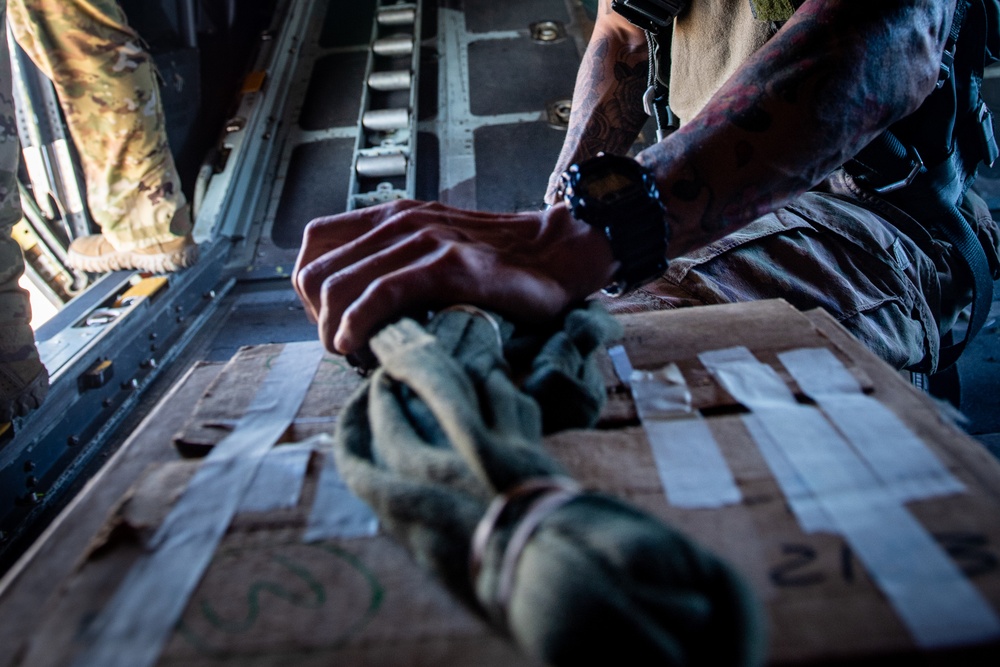 Airmen and Soldiers Support Iraqi Counter-Terrorism Service with Leaflet Drop