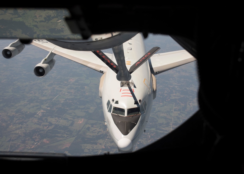 Utah Air Guard refuels AWACS