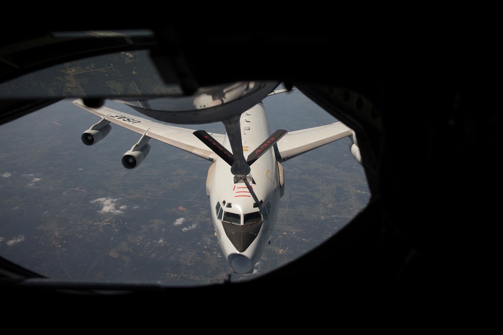 Utah Air Guard refuels AWACS