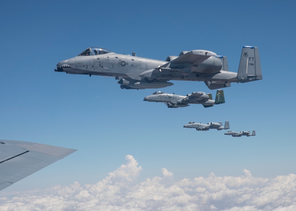 Utah Air Guard refuels Moody A-10s